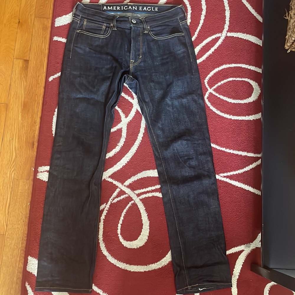 Barely worn pair of American Eagle Outfitters Jeans.